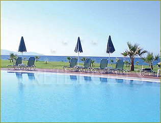 Apladas Resort Pool 02