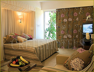 Elounda Village Hotel Romantic Bungalow